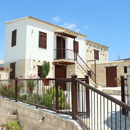 Olympia Traditional Houses Екстериор снимка